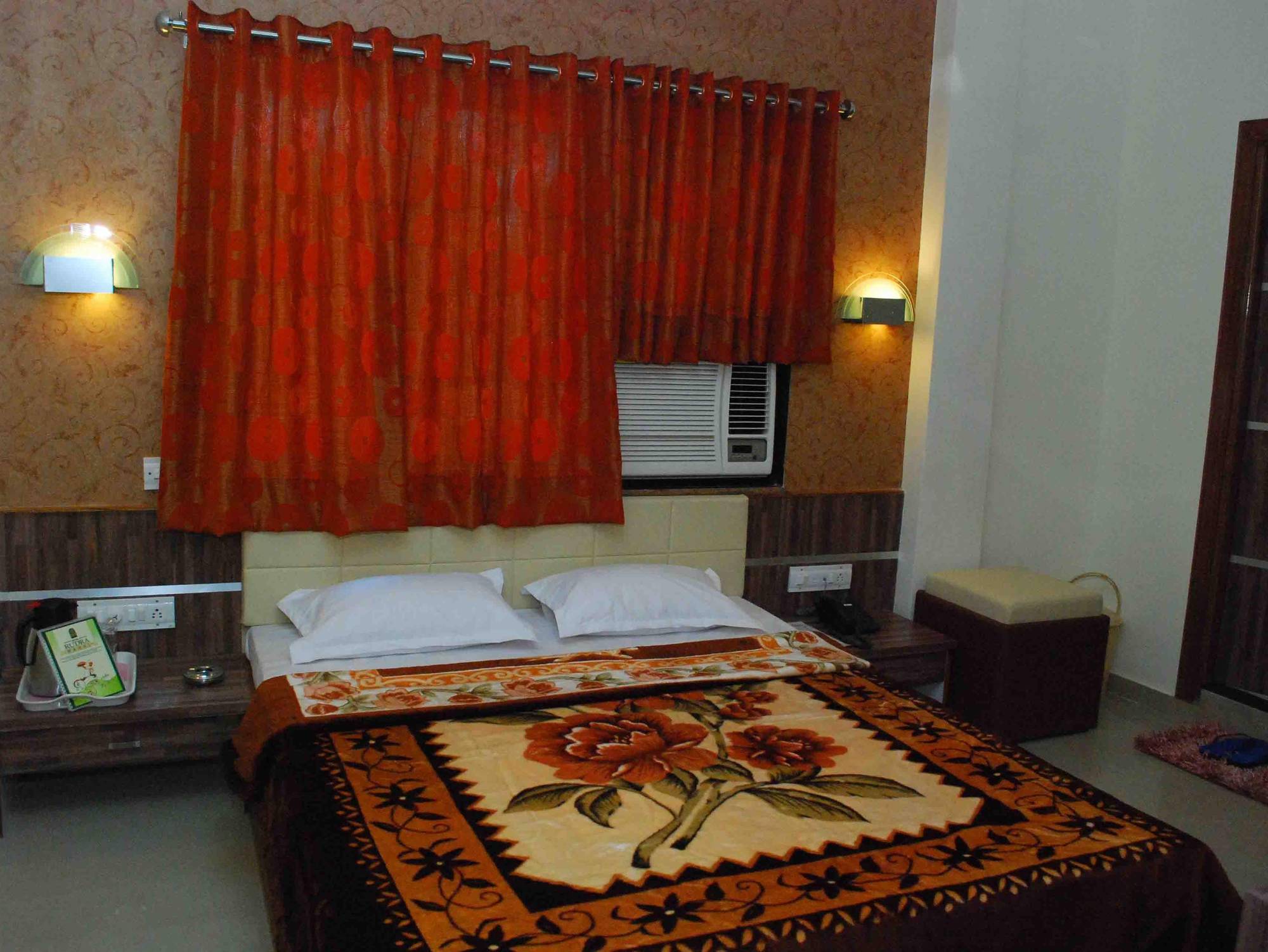 Oyo Flagship 19003 Hotel Rudra Mahal Ahmadábád Exteriér fotografie