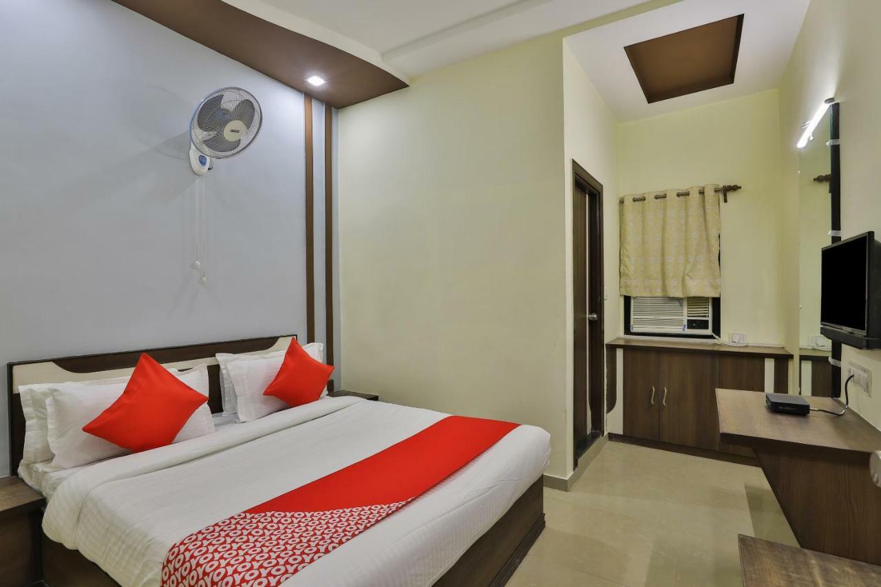 Oyo Flagship 19003 Hotel Rudra Mahal Ahmadábád Exteriér fotografie